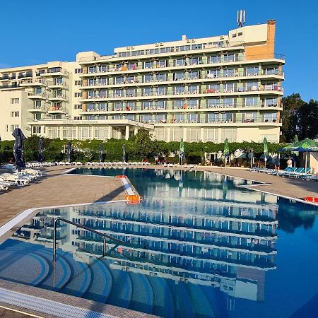 Hotel Comandor Mamaia Bagian luar foto