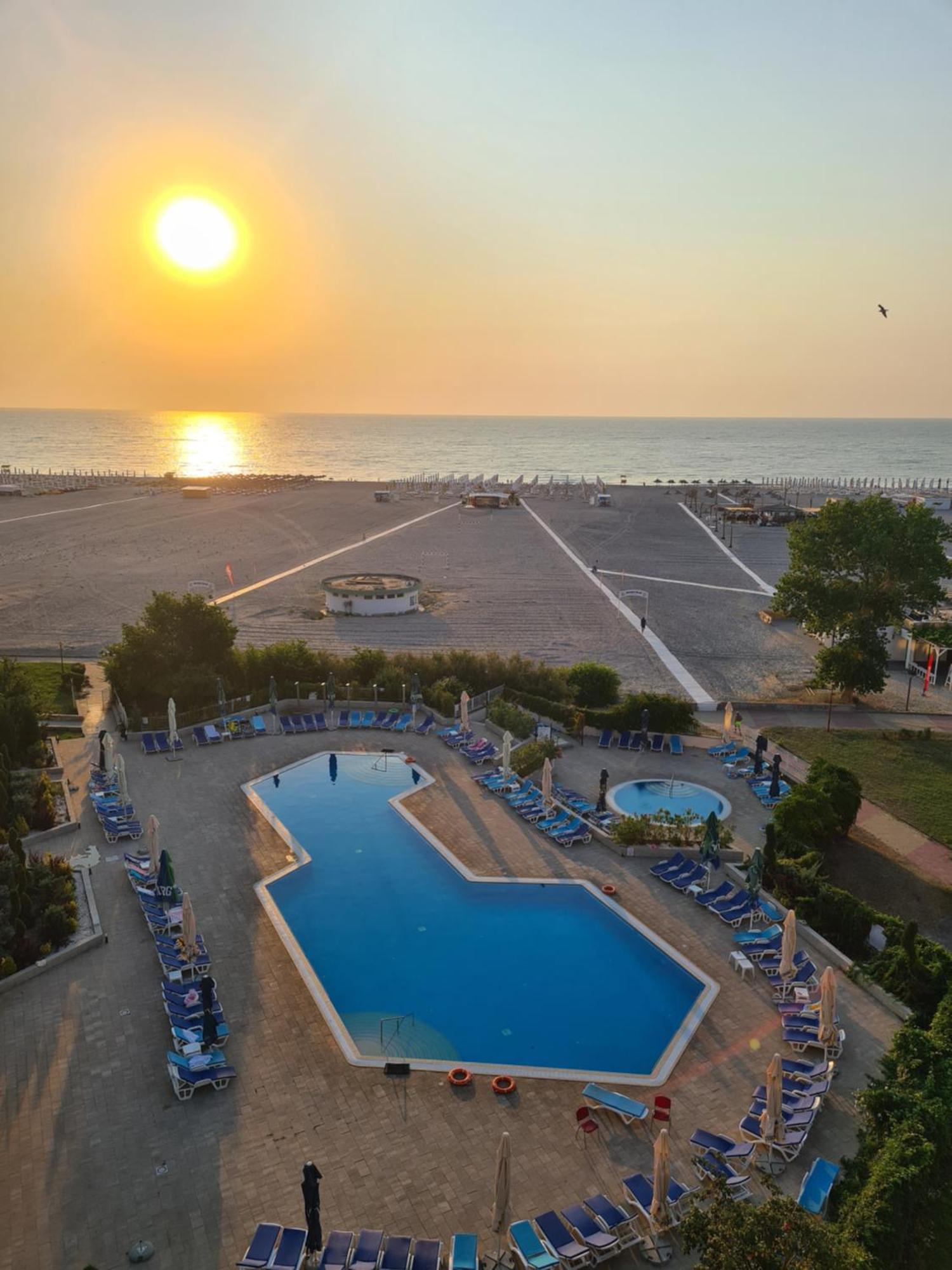 Hotel Comandor Mamaia Bagian luar foto