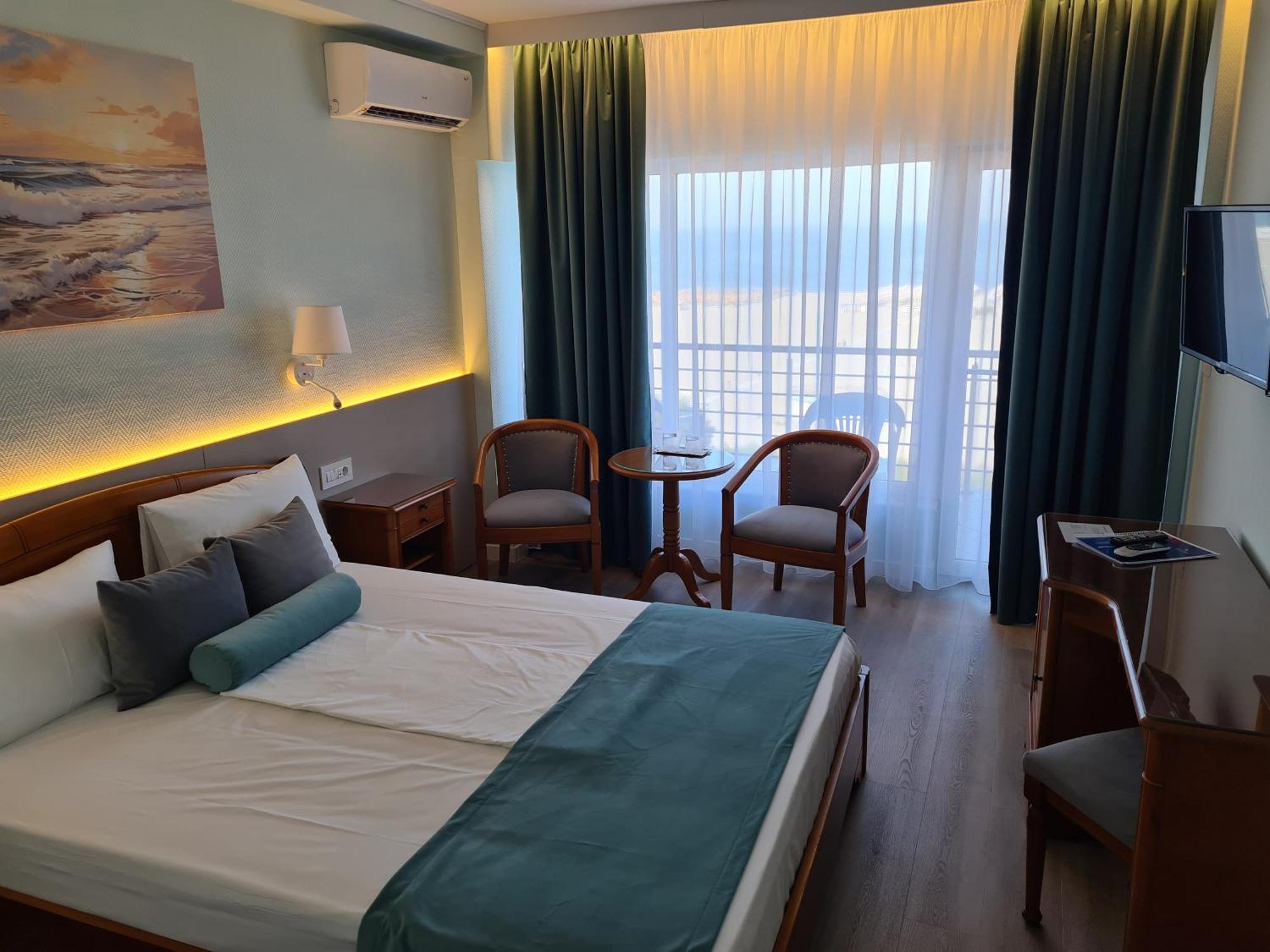 Hotel Comandor Mamaia Bagian luar foto