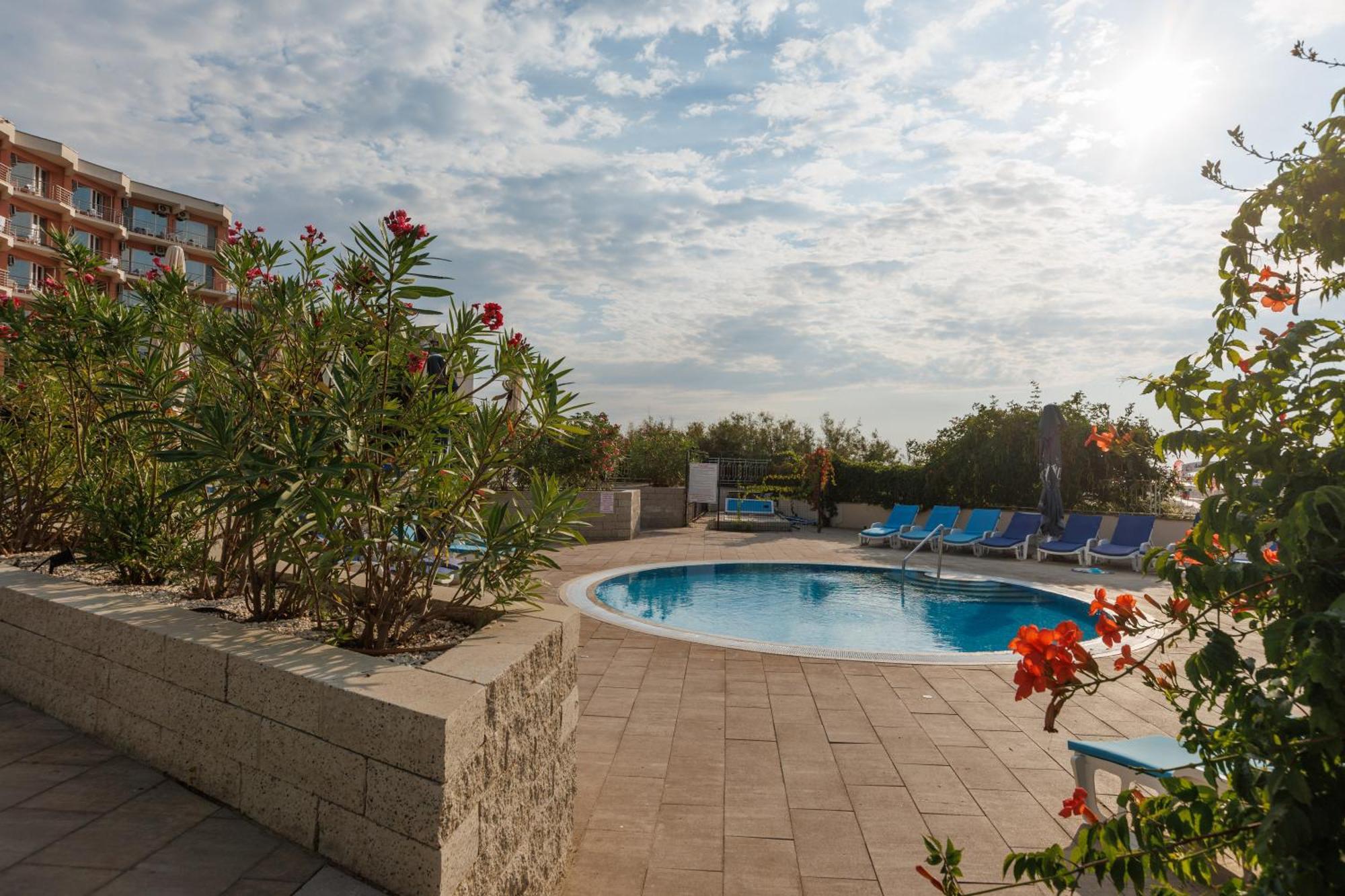 Hotel Comandor Mamaia Bagian luar foto
