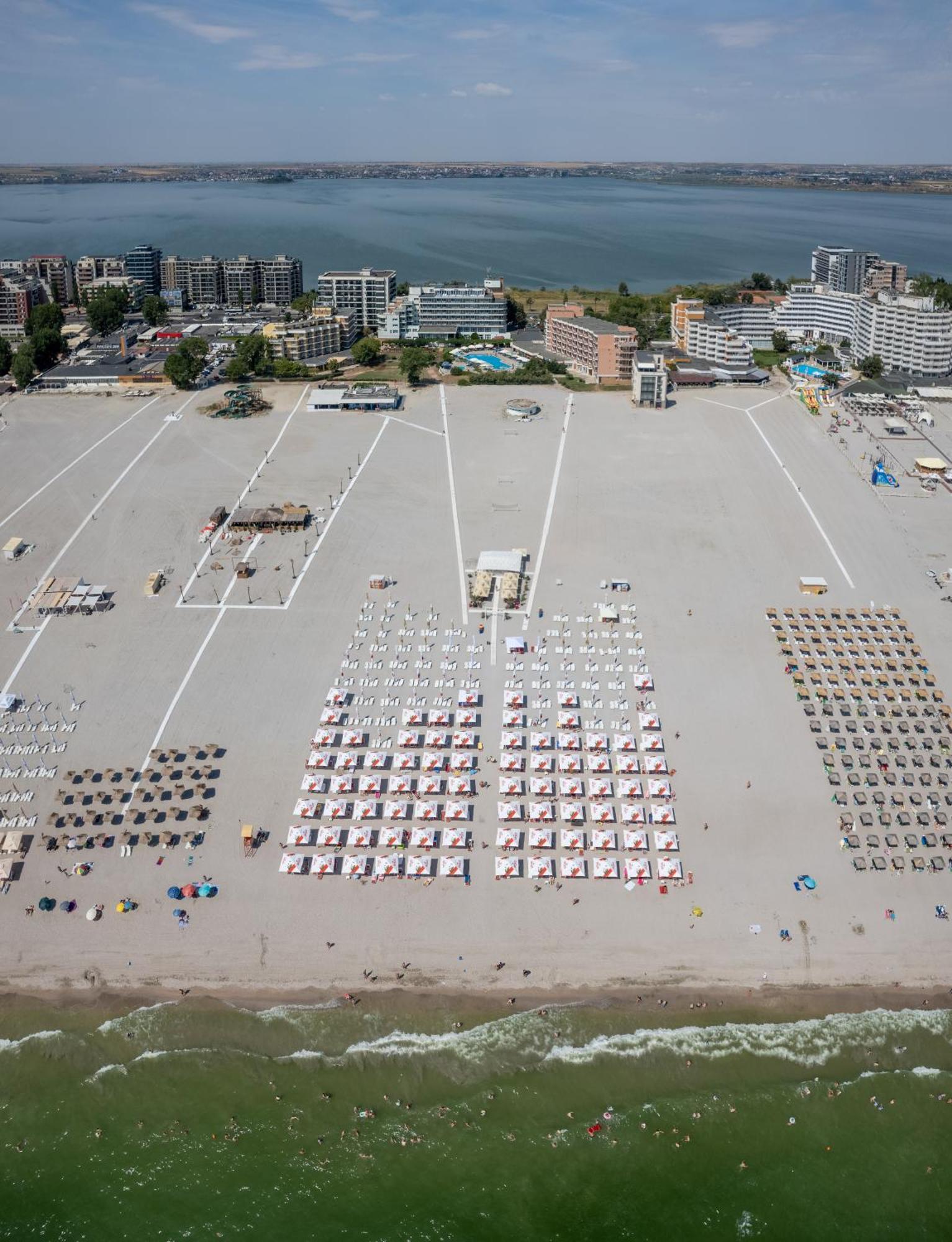 Hotel Comandor Mamaia Bagian luar foto