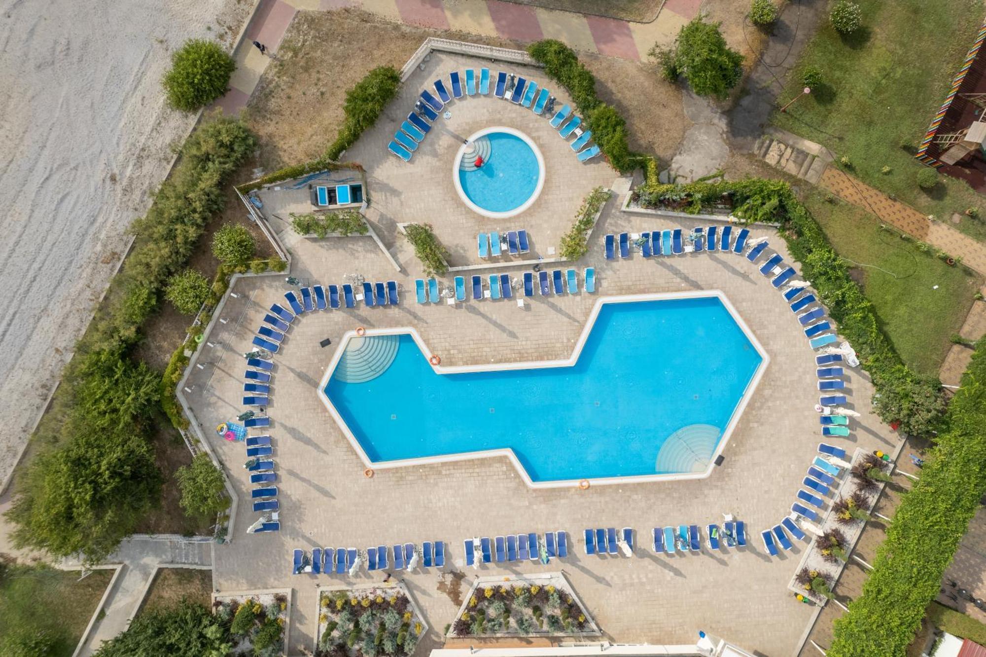 Hotel Comandor Mamaia Bagian luar foto