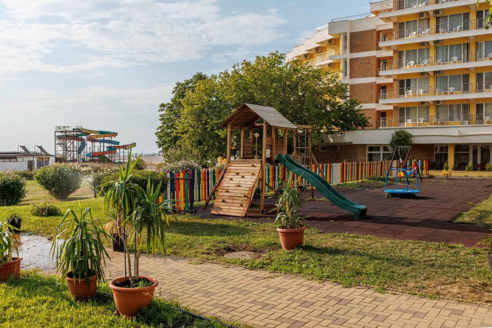 Hotel Comandor Mamaia Bagian luar foto