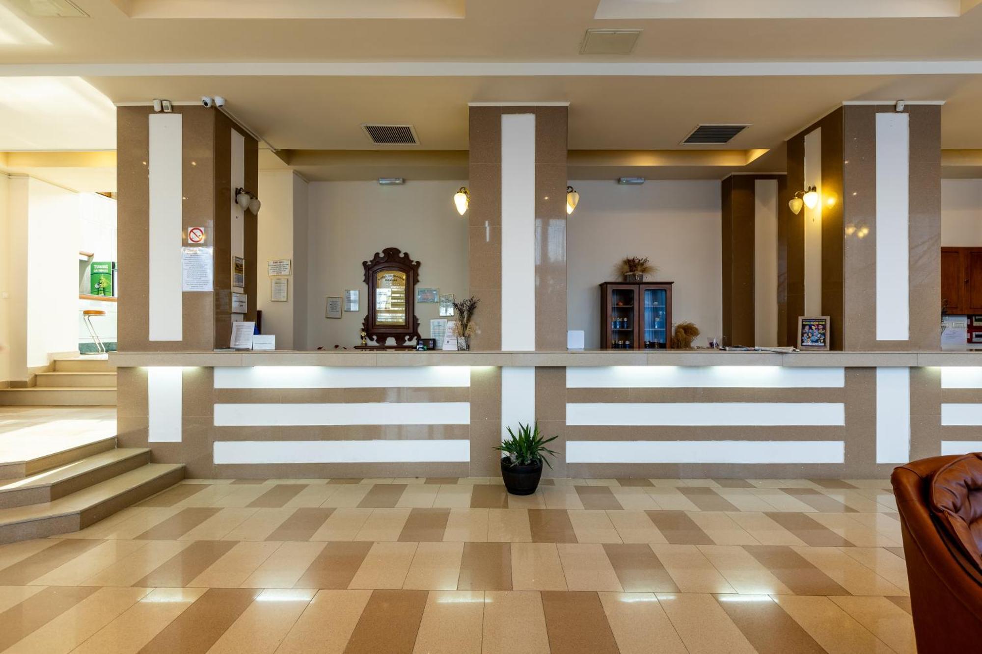 Hotel Comandor Mamaia Bagian luar foto