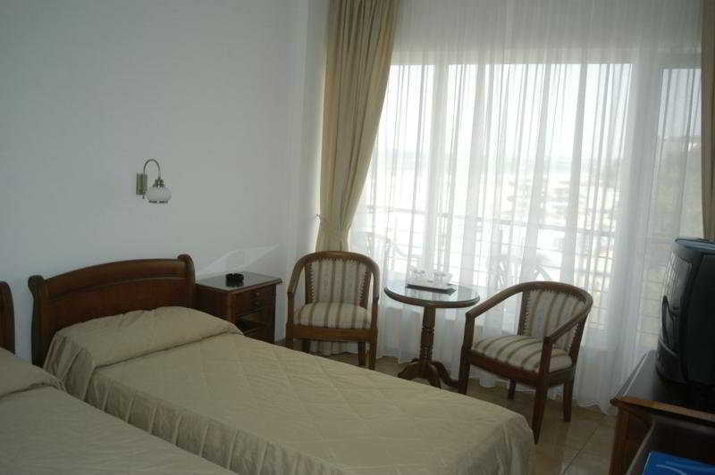 Hotel Comandor Mamaia Bagian luar foto